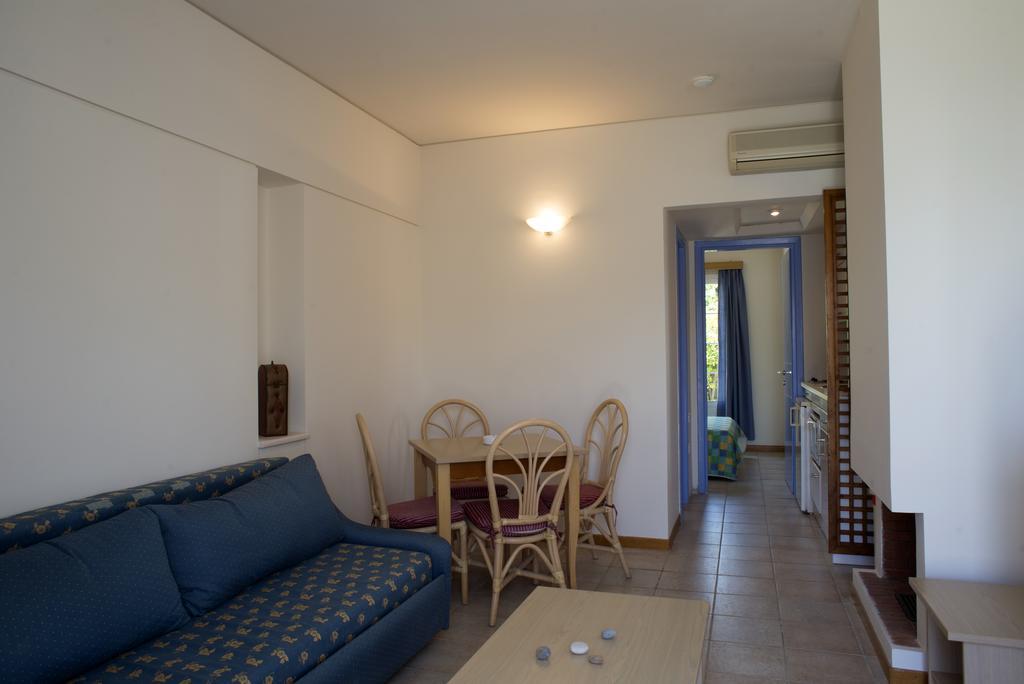 Dionysos Authentic Resort & Village Agia Fotia  Extérieur photo